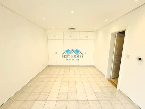 Four-Bedrooms Villa with a Huge Garden Area in Bida