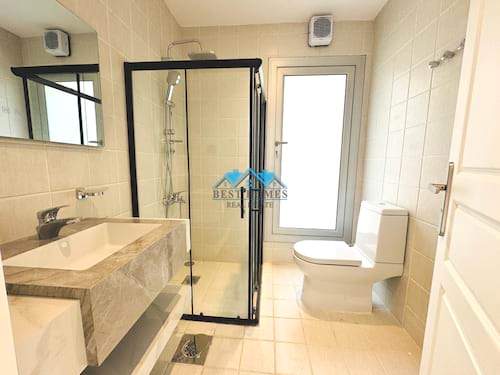 Four-Bedrooms Villa with a Huge Garden Area in Bida