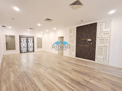 3 Bedrooms Floor in Massayal