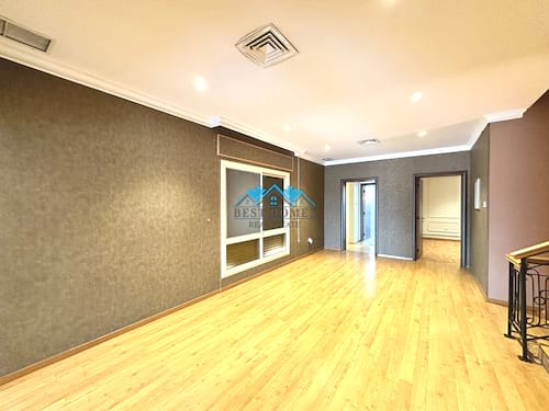 Spacious 4 Bedrooms Villa with Sea View in Salwa