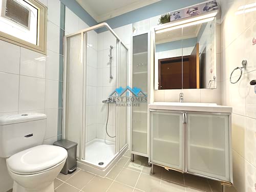 Spacious 4 Bedrooms Villa with Sea View in Salwa
