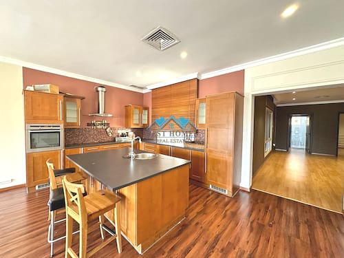Spacious 4 Bedrooms Villa with Sea View in Salwa