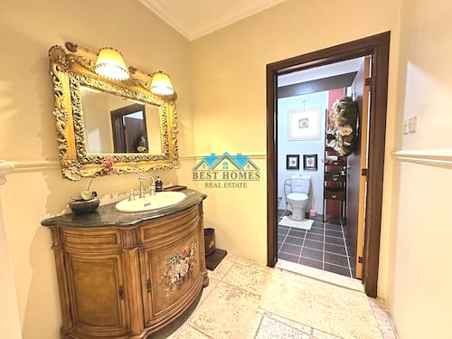 Spacious 4 Bedrooms Villa with Sea View in Salwa