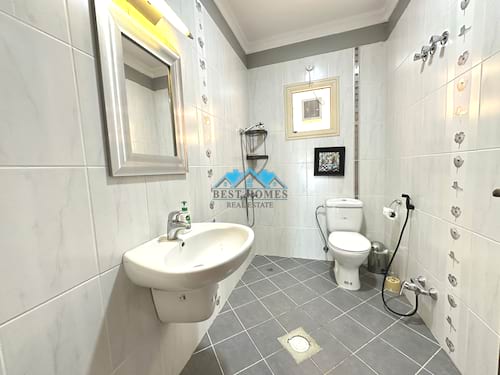 Spacious 4 Bedrooms Villa with Sea View in Salwa