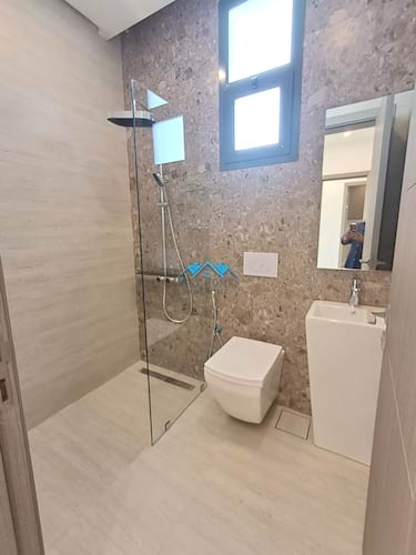 Nice 3 Bedrooms Apartment with Rooftop in Shuhadah