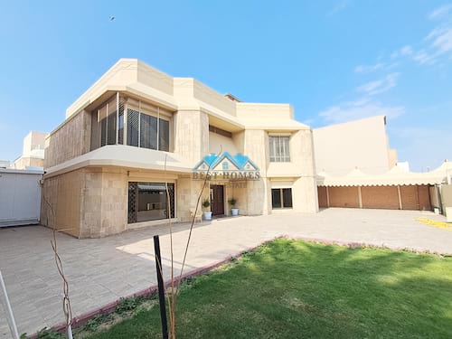 Spacious 6 Master Bedrooms Villa with Large Garden in Jabriya