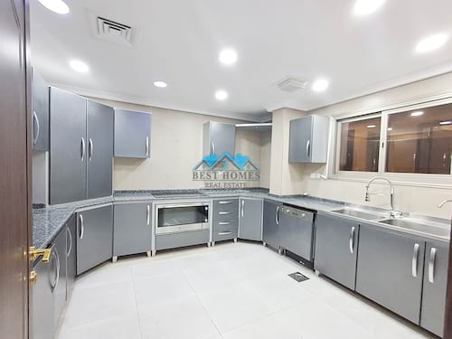 Spacious 6 Master Bedrooms Villa with Large Garden in Jabriya