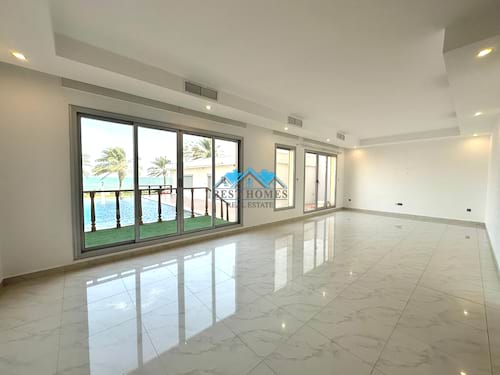 3 Bedrooms Beach Front Ground Floor Apartment in Abu Al Hasaniya
