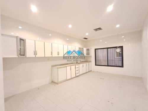 3 Bedrooms Ground Floor with Private Entrance in Salwa