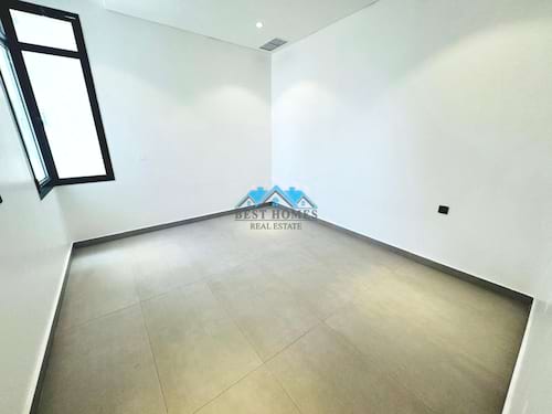 Premium 2 Bedrooms Apartment with Balcony in Hessa Al Mubarak