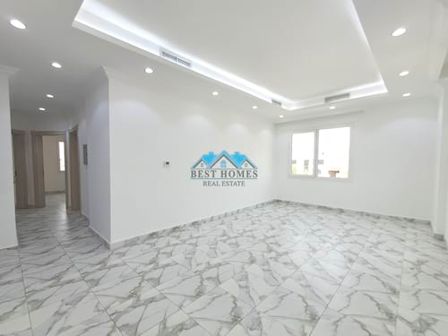 3 Bedrooms Apartment in Rumaithiya