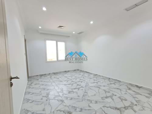 3 Bedrooms Apartment in Rumaithiya