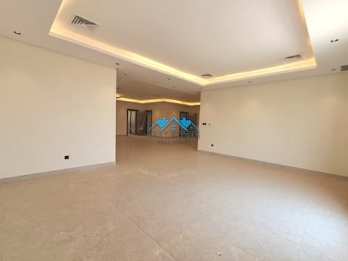 Brand New 5 Bedrooms Floor in Salam Area