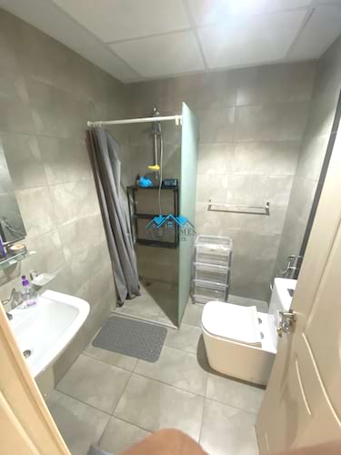 Modern Style 3 Bedrooms Apartment in Salmiya