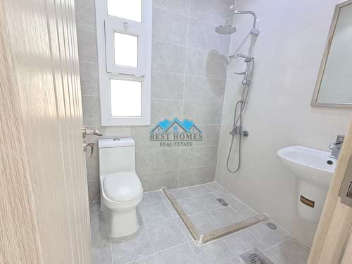 3 Bedrooms Apartment in Rumaithiya