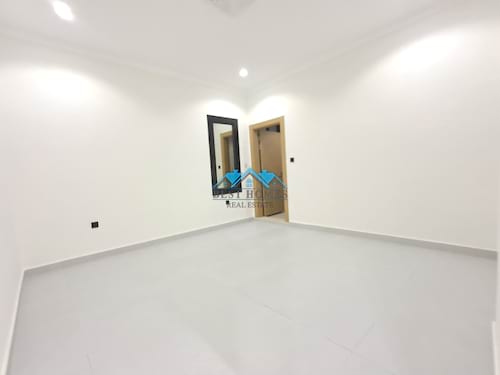 3 Master Bedroom Modern Apartment in Surra