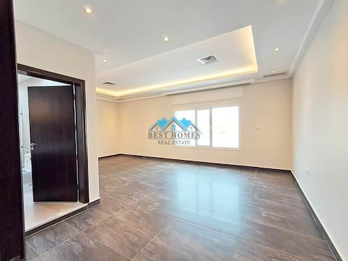Modern Style 3 Master Bedrooms Floor in West Mishref