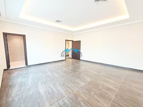 Modern Style 3 Master Bedrooms Floor in West Mishref