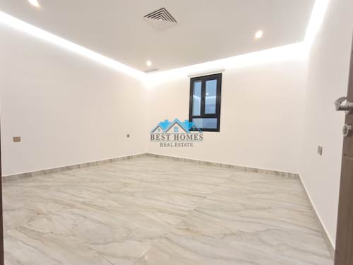 5 Bedrooms Floor with Balcony in Surra Area