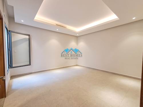 4 Bedrooms Ground Floor in Rumaithiya
