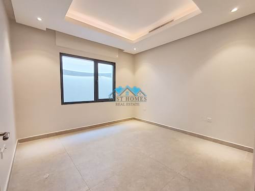 4 Bedrooms Ground Floor in Rumaithiya