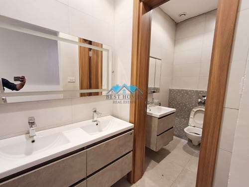 4 Bedrooms Ground Floor in Rumaithiya