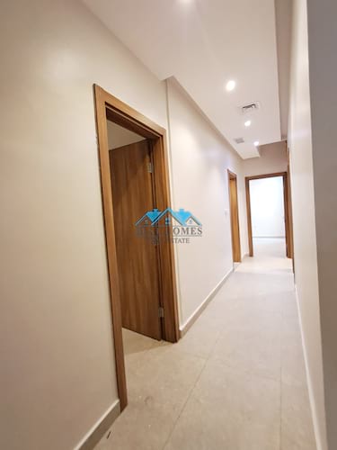 4 Bedrooms Ground Floor in Rumaithiya