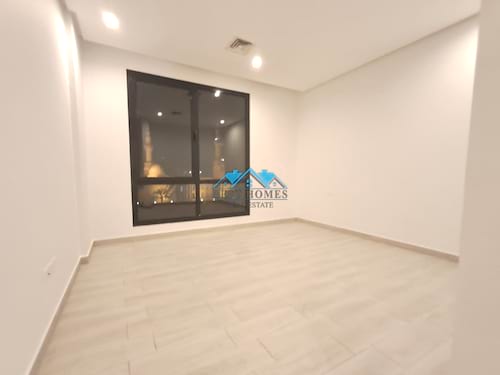 Modern 4 Bedrooms Floor in Abu Fatira