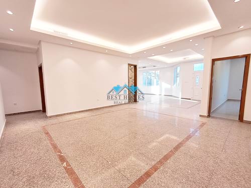 Nice and Spacious 4 Bedrooms Ground Floor in Mishref