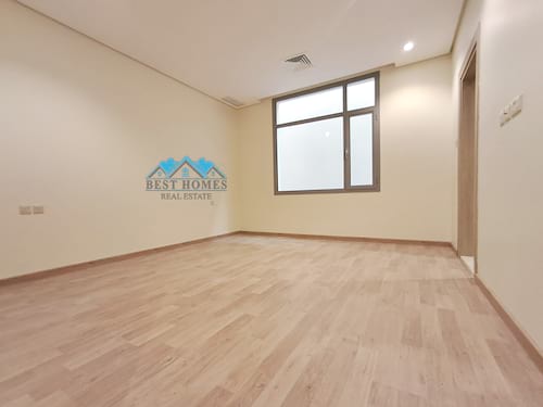 Nice and Spacious 4 Bedrooms Basement Floor in Qortuba