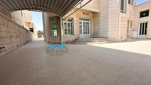 Spacious 07 Bedroom Villa in Salwa