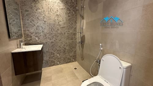 4 Bedrooms Apartment in Jabriya