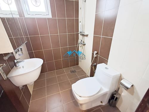 2 Bedrooms Apartment with Balcony in Massayal