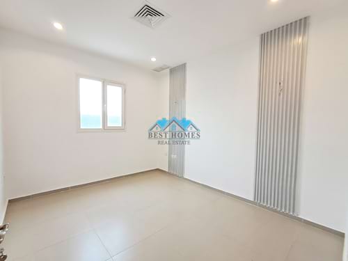 2 Bedrooms Apartment with Balcony in Massayal