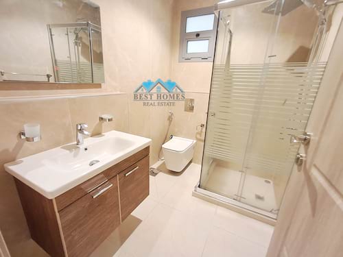 Nice and Spacious 4 Bedrooms Basement Floor in Qortuba