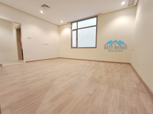 Nice and Spacious 4 Bedrooms Basement Floor in Qortuba