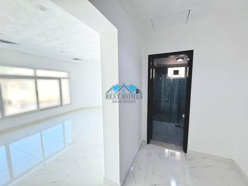 Spacious 4 Master Bedrooms Villa with Rooftop in Salwa