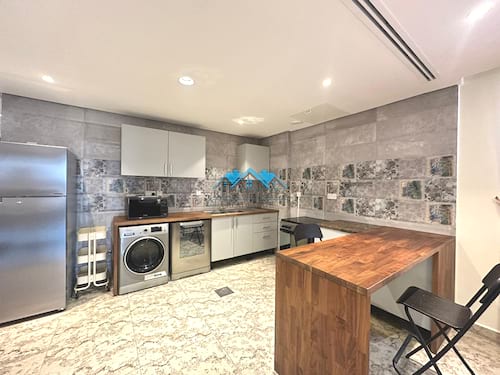 Luxury Fully Furnished 2 Bedroom Apartment with Private Rooftop in Surra