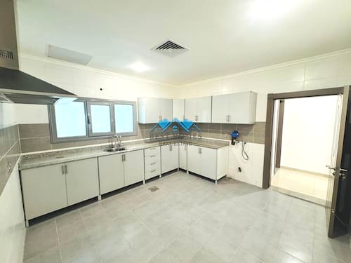 Modern 3 Bedrooms Ground Floor Apartment in Salwa