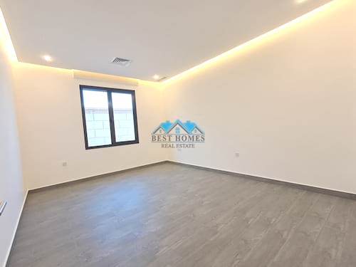 3 Bedrooms Apartment with Balcony in Bayan