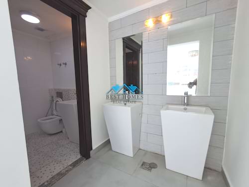 Spacious Four Bedrooms Ground Floor in Salam Area