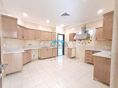 Spacious Four Bedrooms Ground Floor in Salam Area