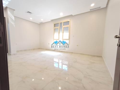 4 Bedrooms Ground Floor with Private Entrance in Surra