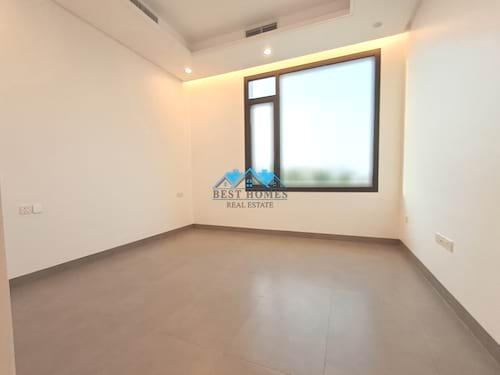 Premium 5 Bedrooms Floor Apartment Near Public Park in Zahra