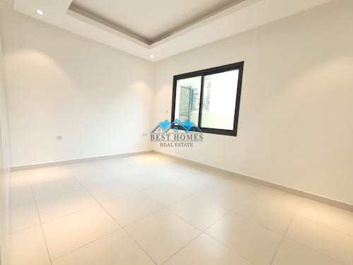 Elegant 5 Master Bedrooms Villa with Private Entrance in Shaab