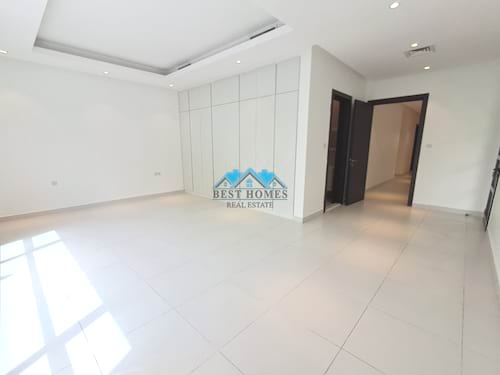Elegant 5 Master Bedrooms Villa with Private Entrance in Shaab