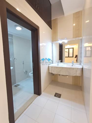 Stylish 4 Bedrooms Duplex Apartment with Private Entrance in Jabriya