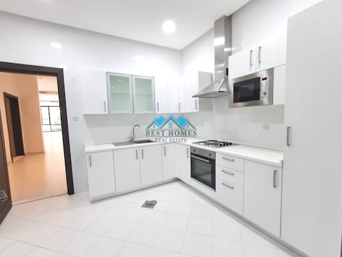 Elegant 5 Master Bedrooms Villa with Private Entrance in Shaab