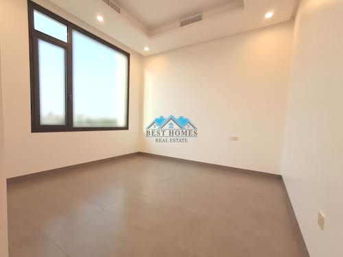 Premium 5 Bedrooms Floor Apartment Near Public Park in Zahra