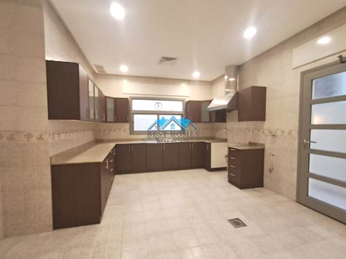Nice and Spacious 8 Bedrooms Duplex in Masouriya 